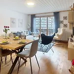 6p- Ski-in Ski-out- Parkplatz- Zentral- Wifi By Interhome Appartement