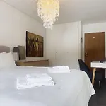 6p- Ski-in Ski-out- Parkplatz- Zentral- Wifi By Interhome *