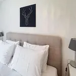 6p- Ski-in Ski-out- Parkplatz- Zentral- Wifi By Interhome Appartement