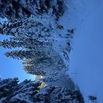 6p- Ski-in Ski-out- Parkplatz- Zentral- Wifi By Interhome