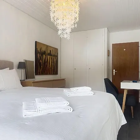 6p- Ski-in Ski-out- Parkplatz- Zentral- Wifi By Interhome *