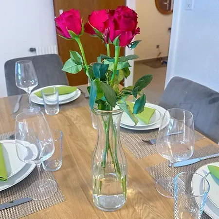 6p- Ski-in Ski-out- Parkplatz- Zentral- Wifi By Interhome Apartment