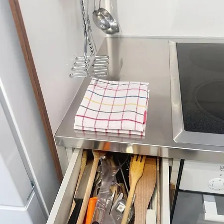 公寓 6p- Ski-in Ski-out- Parkplatz- Zentral- Wifi By Interhome *