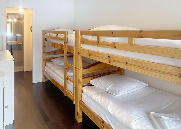 アパート 6p- Ski-in Ski-out- Parkplatz- Zentral- Wifi By Interhome