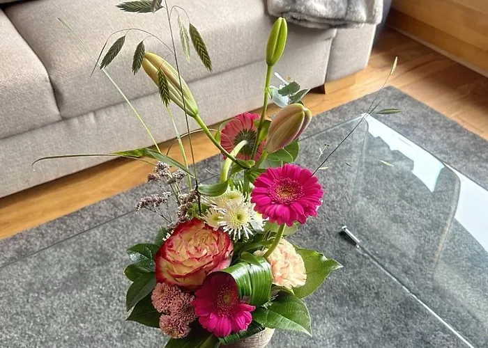 6p- Ski-in Ski-out- Parkplatz- Zentral- Wifi By Interhome